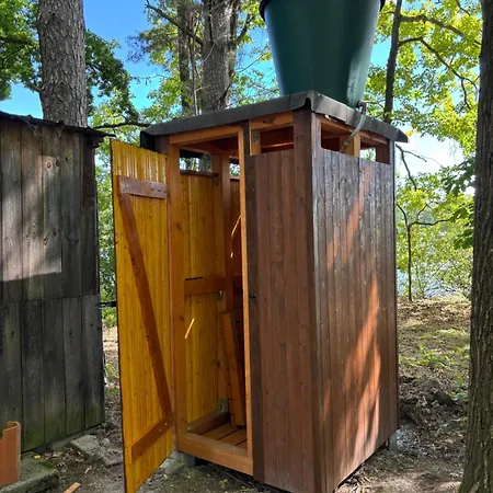 U Maxu Semesterbostad